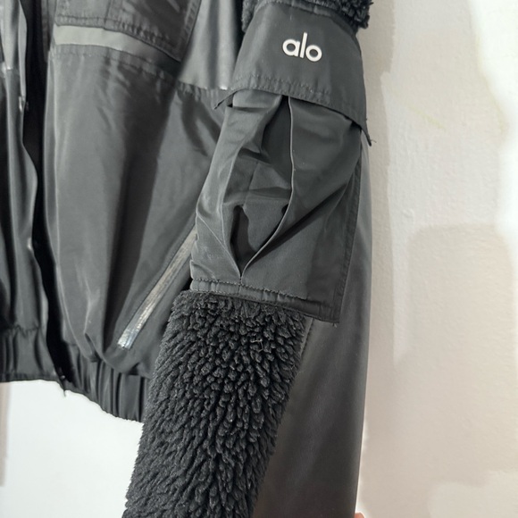 Alo Sherpa Utility Gear Black Bobmer Jacket small - Picture 8 of 11